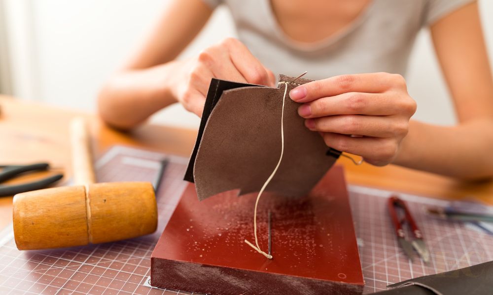 DIY leather craft projects for beginners made with leather scraps