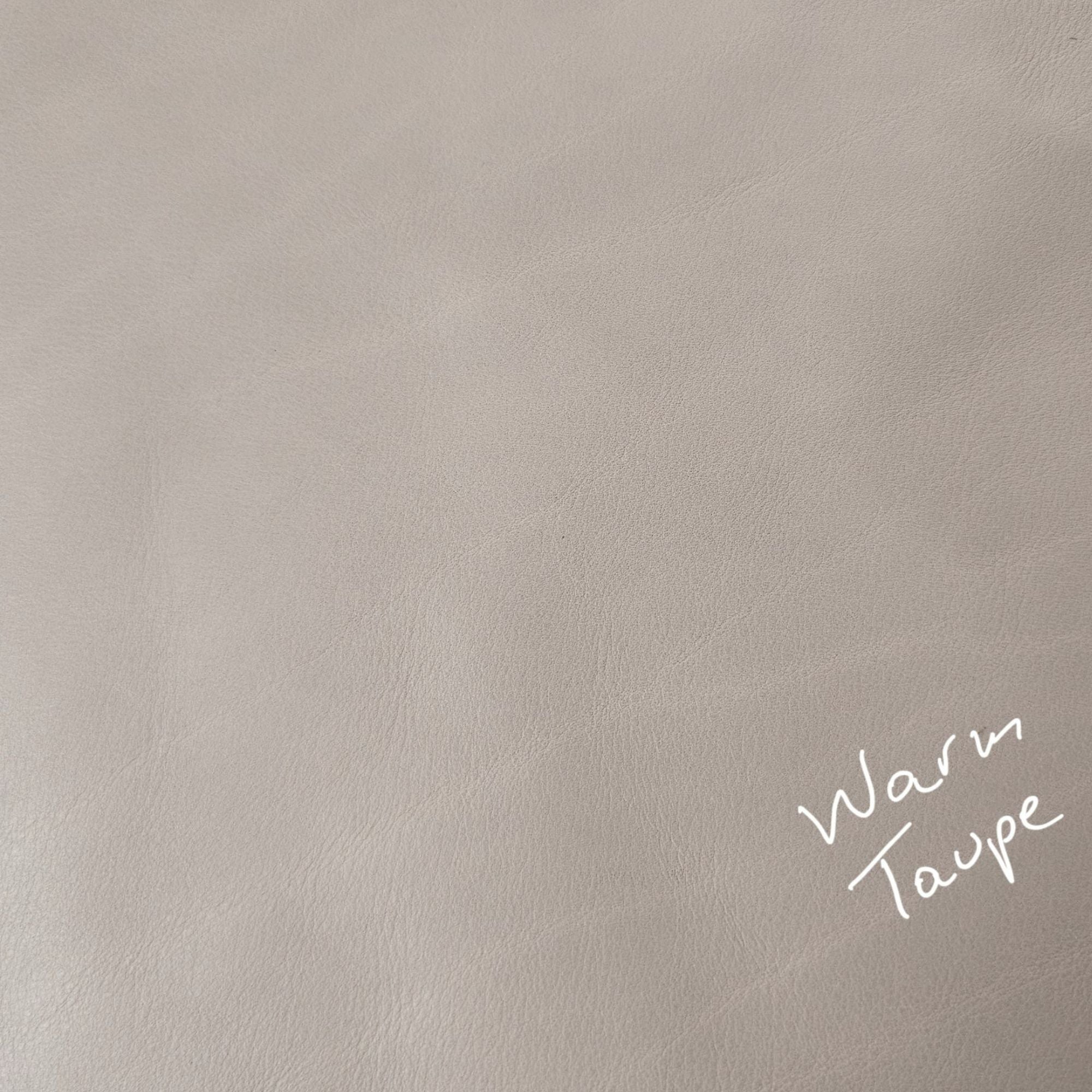 Medium Leather Pieces – Solid Colours (1–2 sq ft)