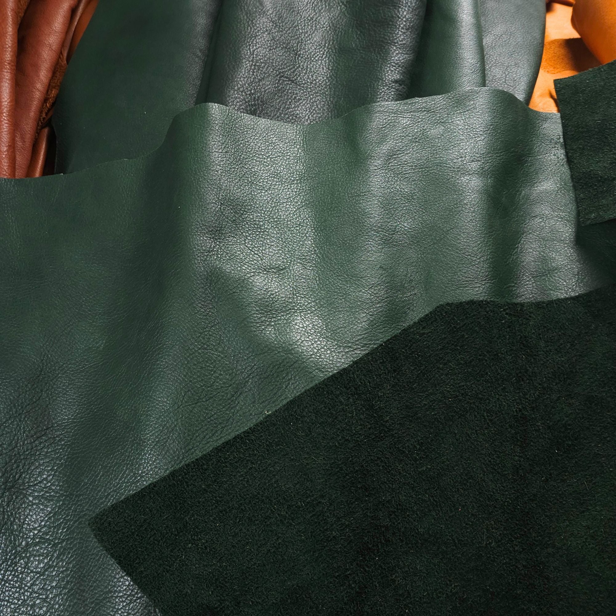 Coloured Vegetable-Tanned Leather Pieces 3–5 sq ft | 1.4–1.6mm