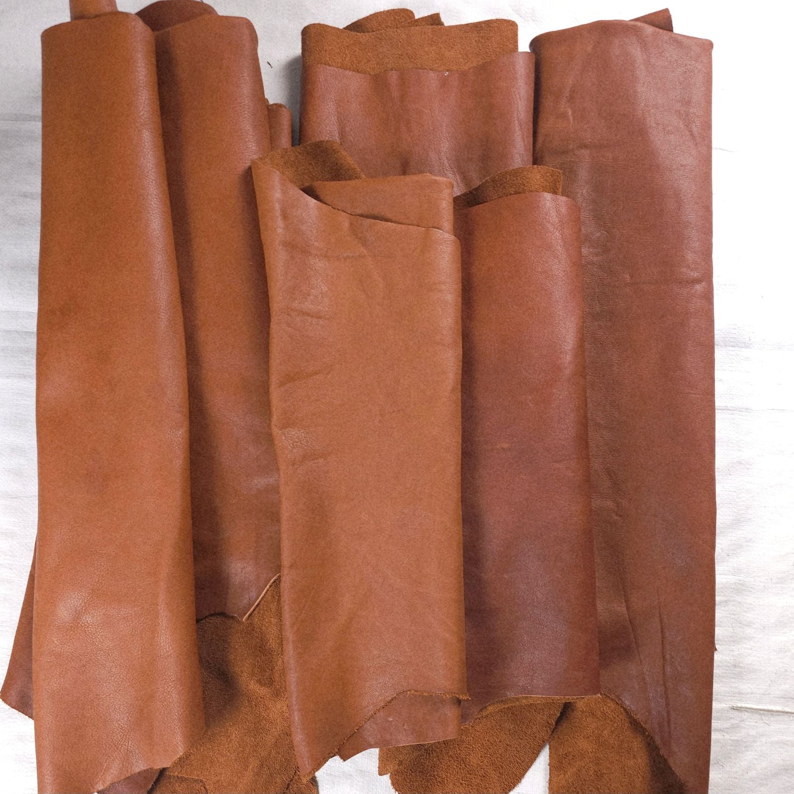 Large veg tan leather pieces tan, 4 kg full grain