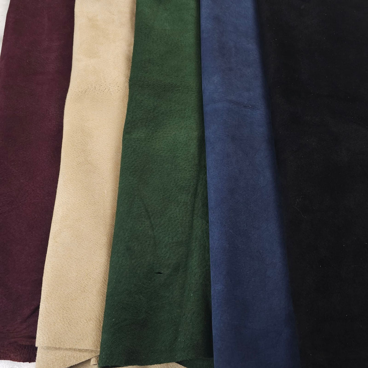Pigskin suede lining leather colour range in 0.8 mm thickness