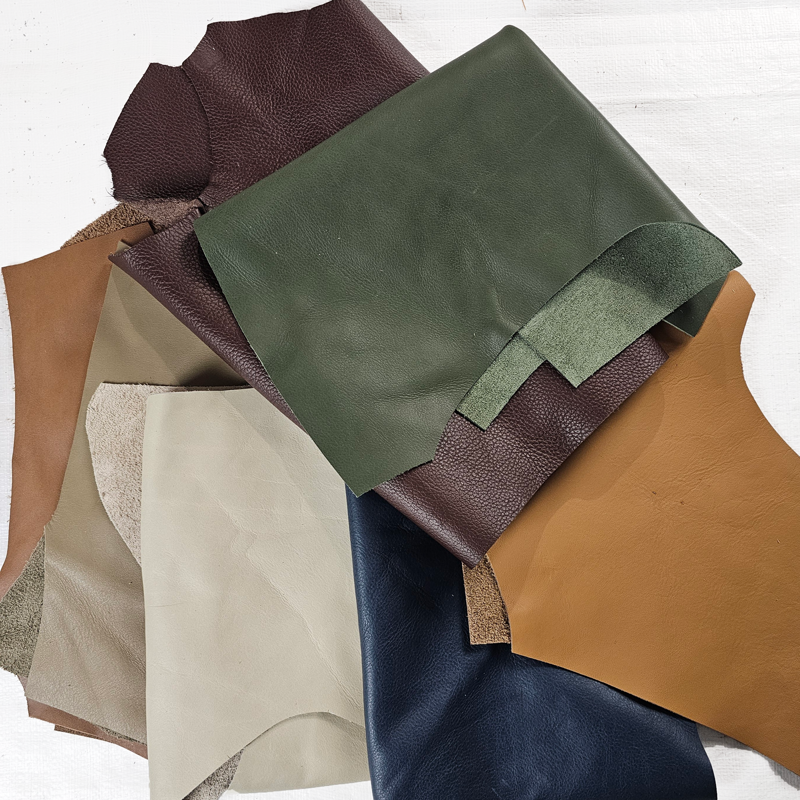 Small Leather Pieces – Mixed Colours
