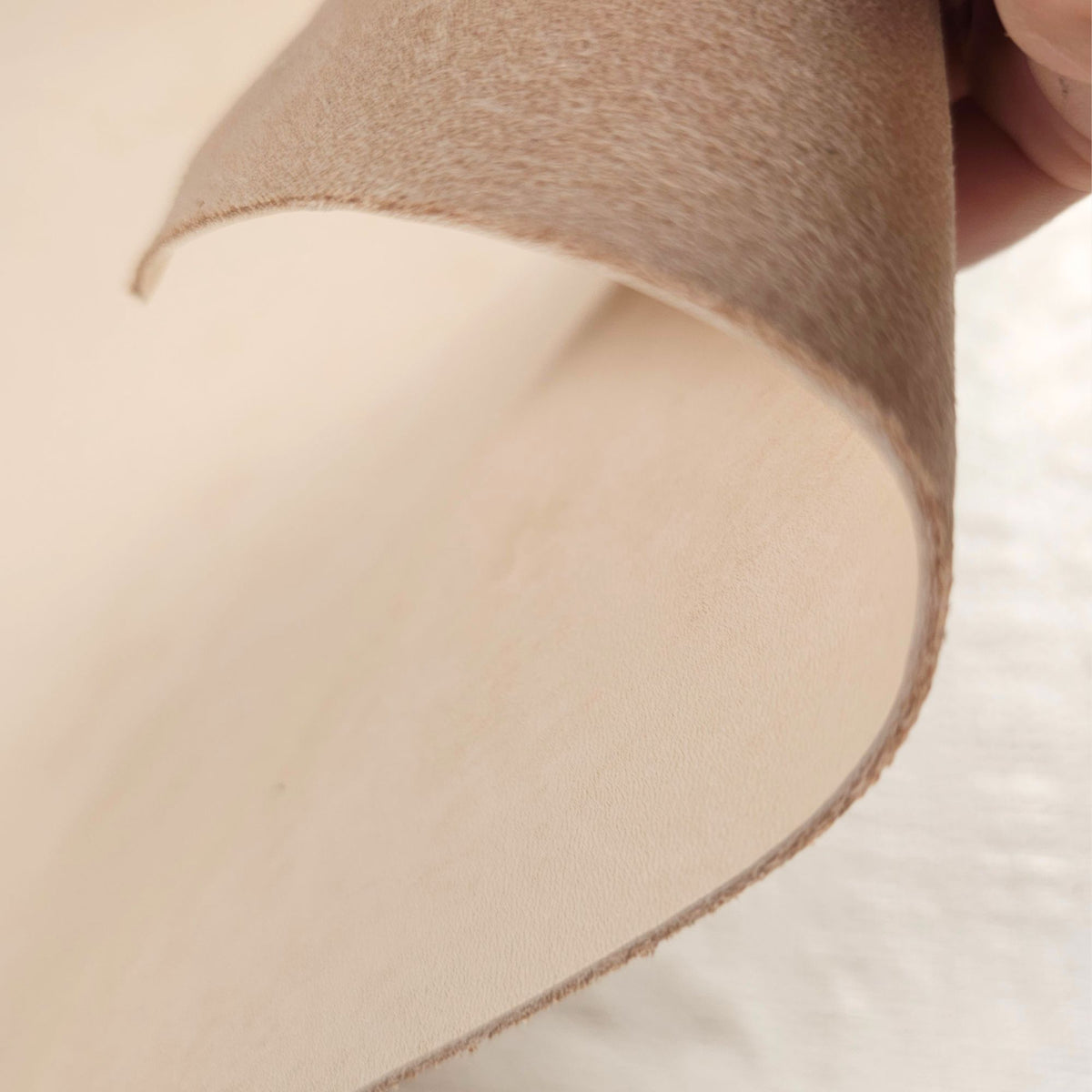 Natural Vegetable-Tanned Cowhide Part Sides – 11.4–14.8 sq ft, 2.5 mm